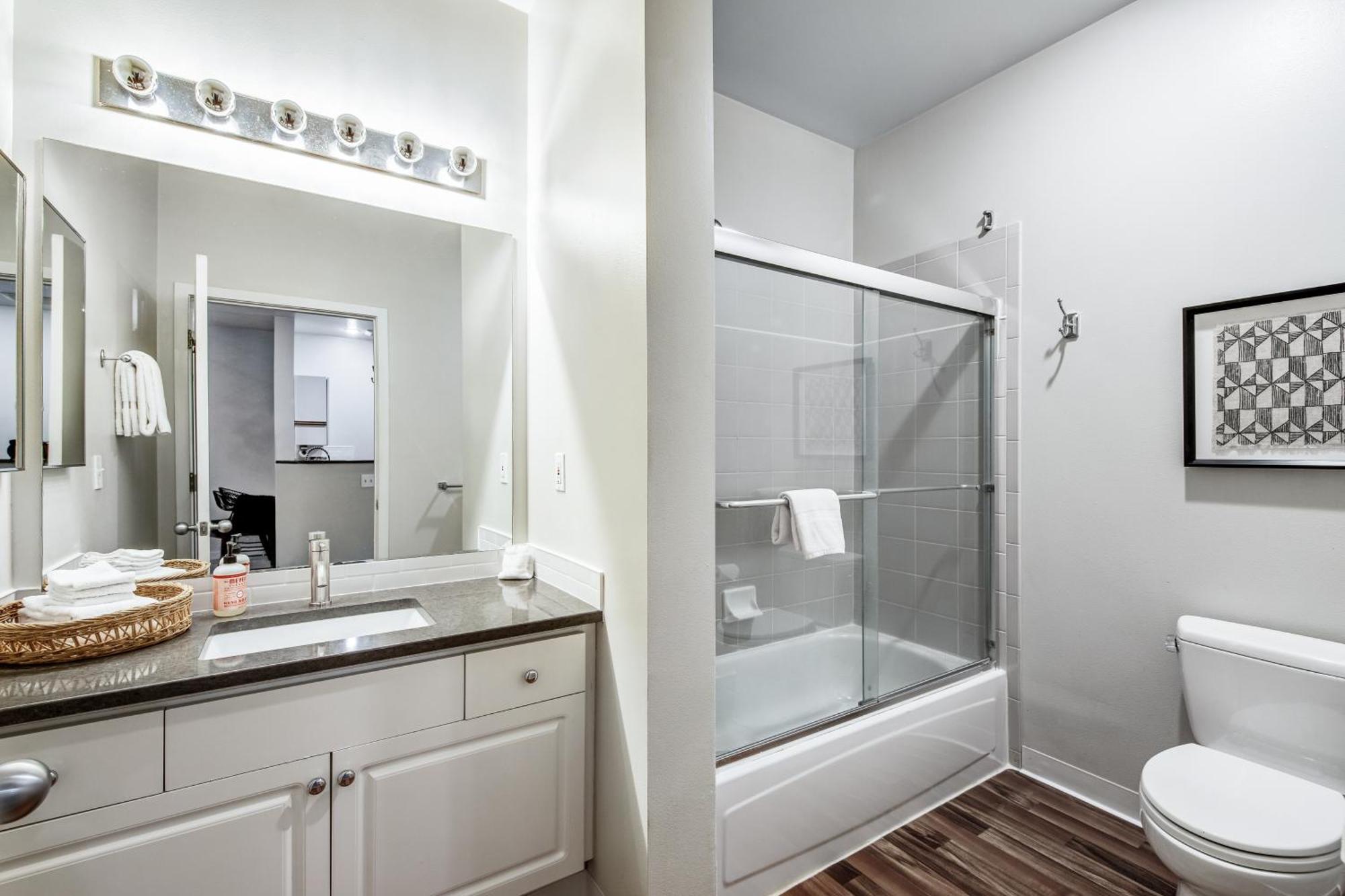 Belltown Court III Apartment Сиатъл Стая снимка